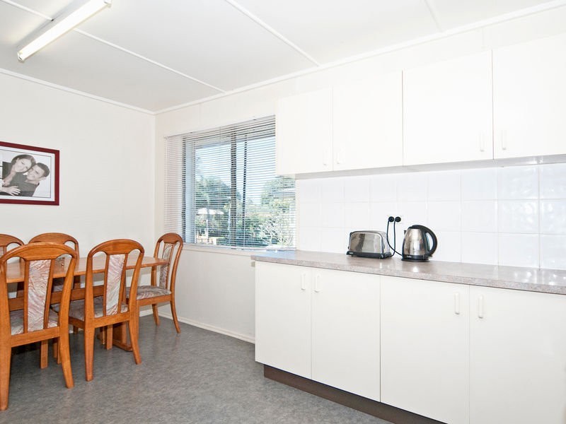 16 Felette Street, Leichhardt QLD 4305