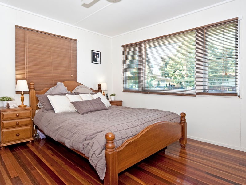 16 Felette Street, Leichhardt QLD 4305