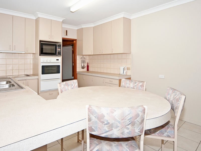 9 Box Street, Yamanto QLD 4305