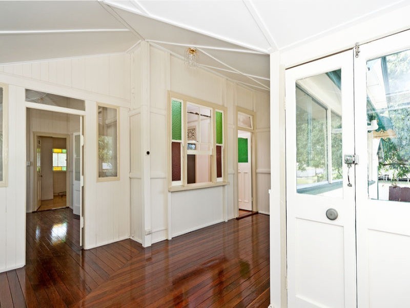 15 Chubb Street, One Mile QLD 4305