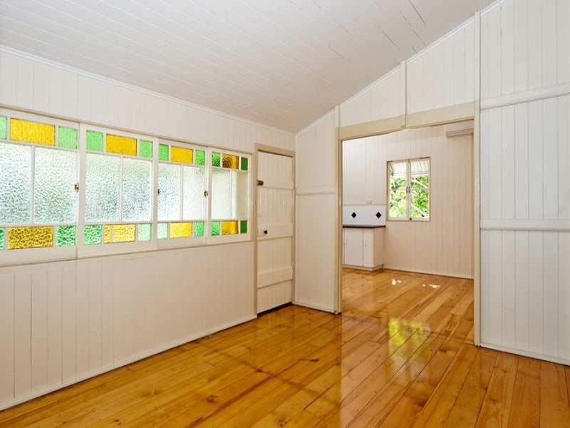 15 Chubb Street, One Mile QLD 4305