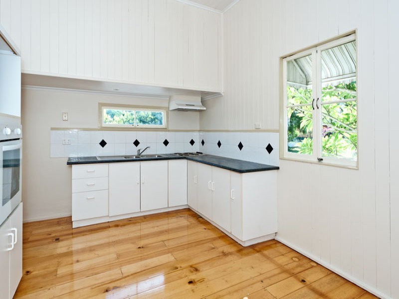 15 Chubb Street, One Mile QLD 4305