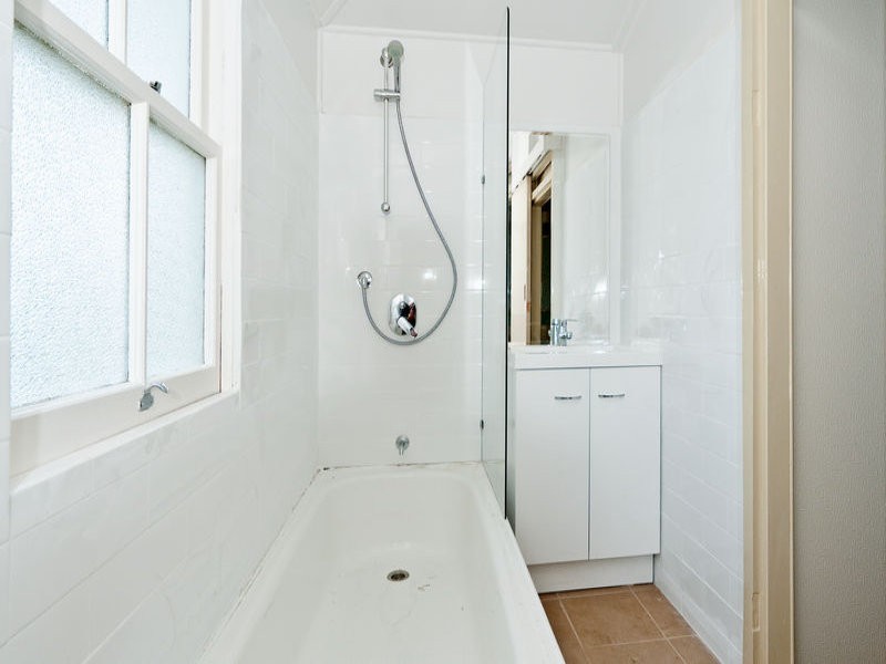 15 Chubb Street, One Mile QLD 4305