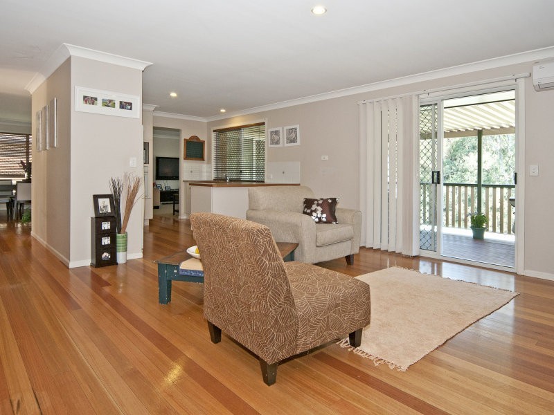 22 Jacana Crescent, Flinders View QLD 4305