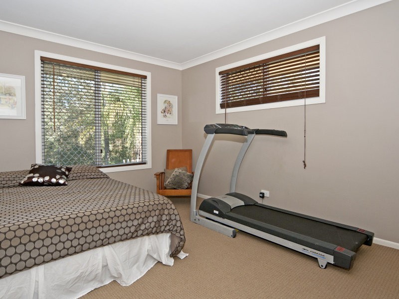 22 Jacana Crescent, Flinders View QLD 4305