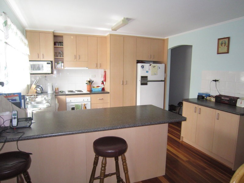 10 Olive Street, Flinders View QLD 4305