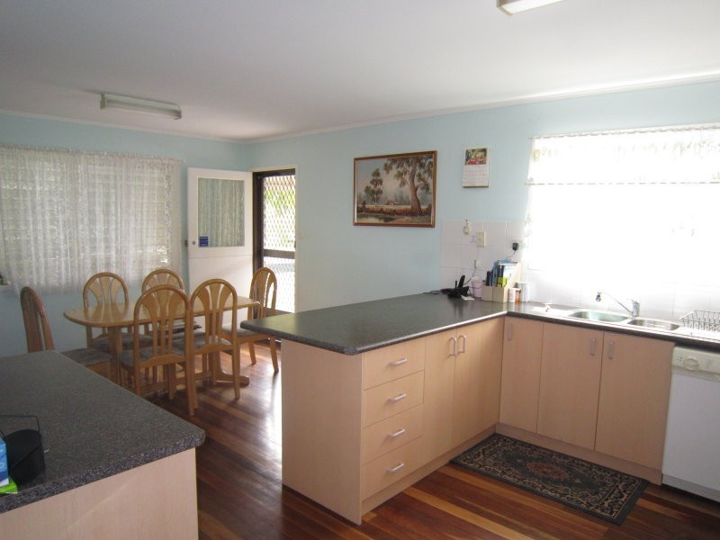 10 Olive Street, Flinders View QLD 4305