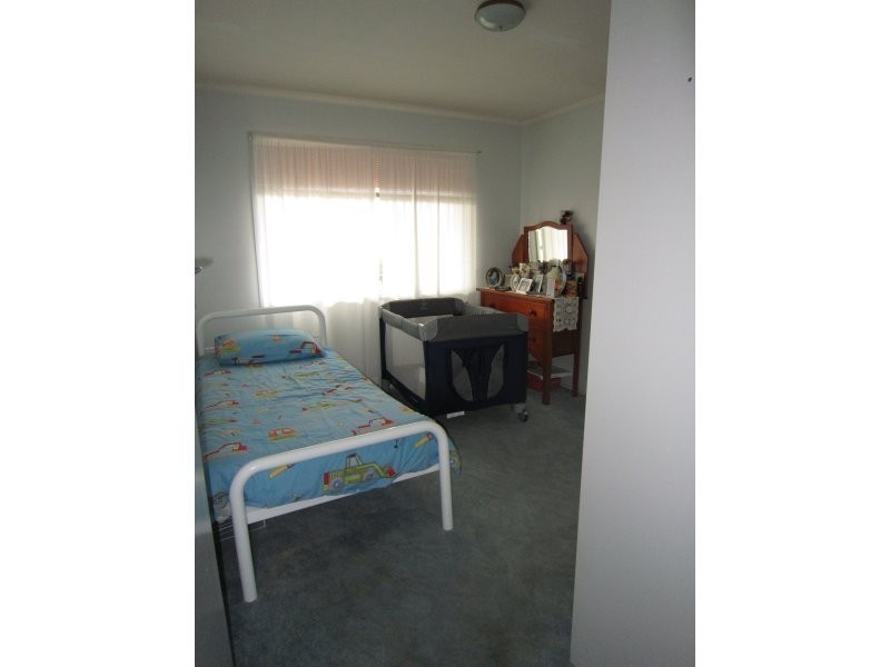 10 Olive Street, Flinders View QLD 4305