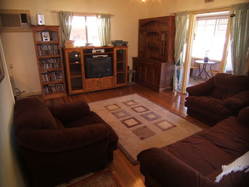 5 Barry Street, East Ipswich QLD 4305