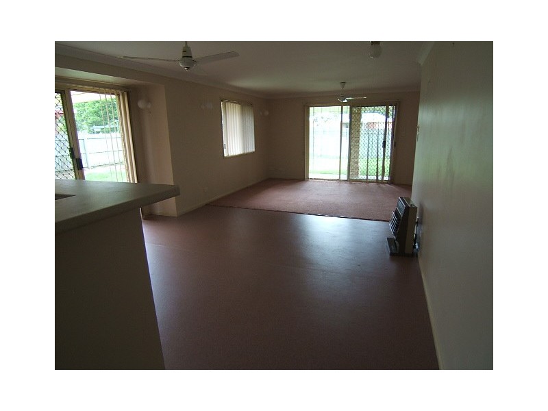 72 Jonquil Circuit, Flinders View QLD 4305