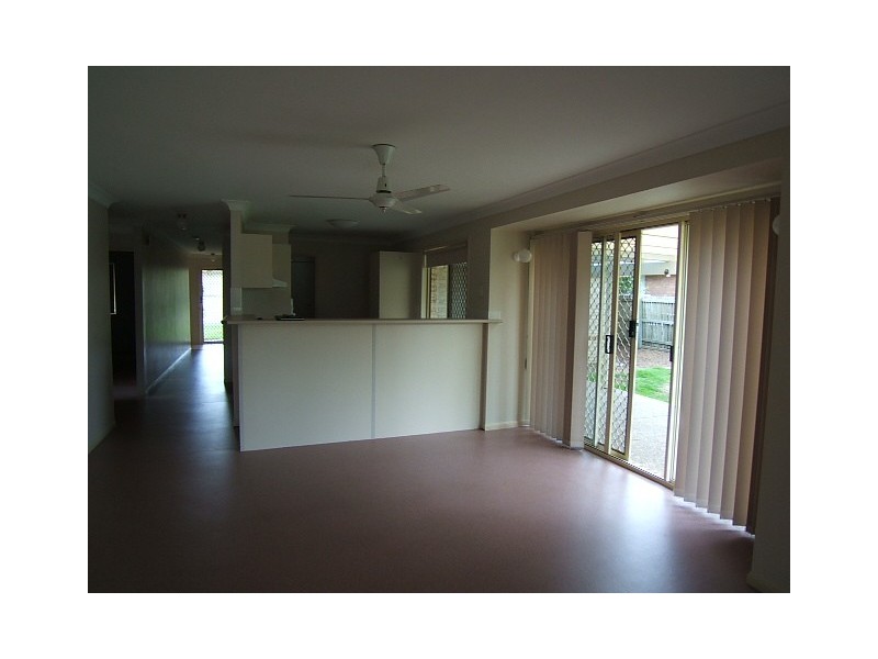 72 Jonquil Circuit, Flinders View QLD 4305