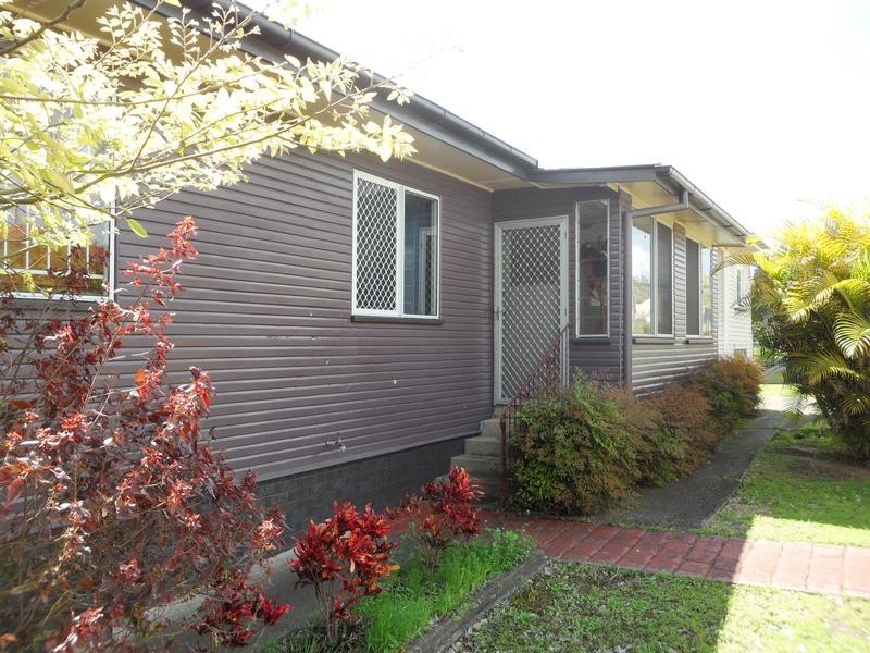 5 Barry Street, East Ipswich QLD 4305