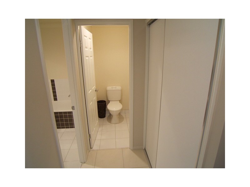 2/119 Haig Street, Brassall QLD 4305