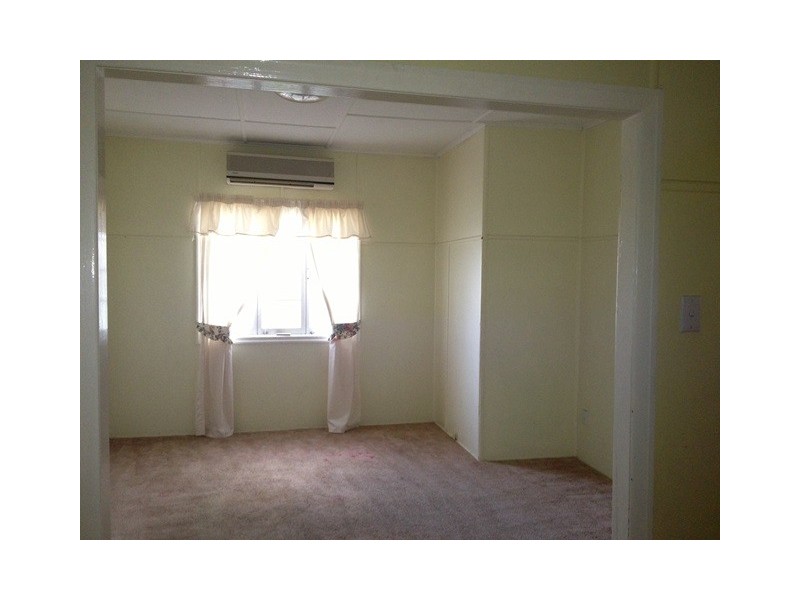 15 Hayes Street, Raceview QLD 4305