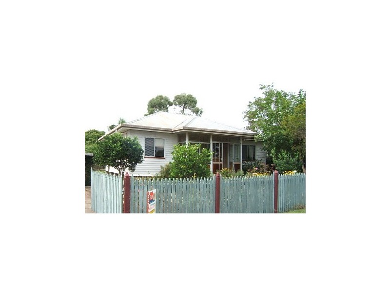 1 Gomer Street, Booval QLD 4304