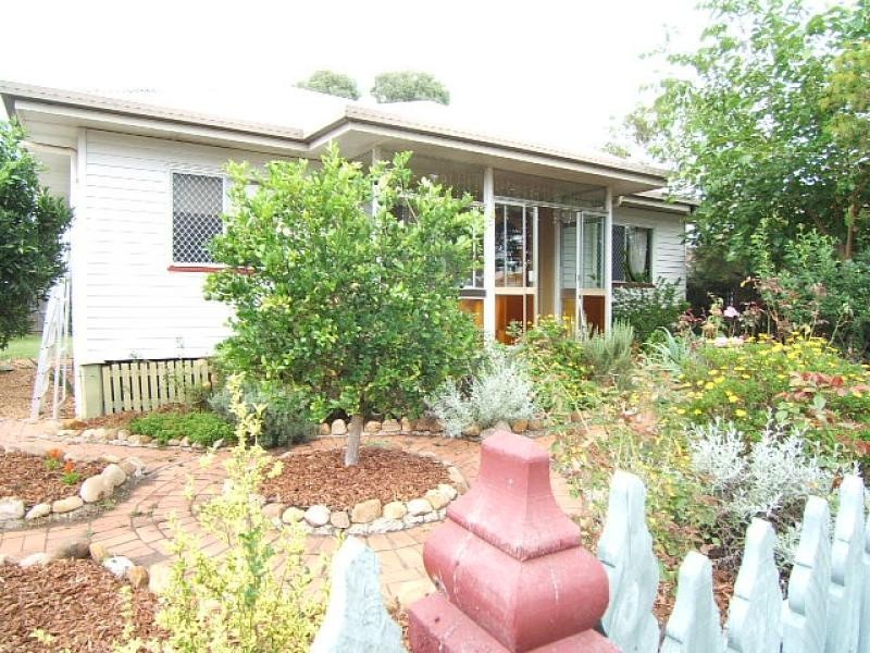 1 Gomer Street, Booval QLD 4304