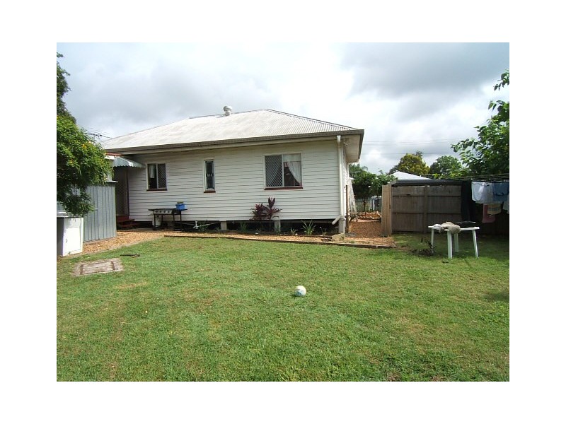 1 Gomer Street, Booval QLD 4304