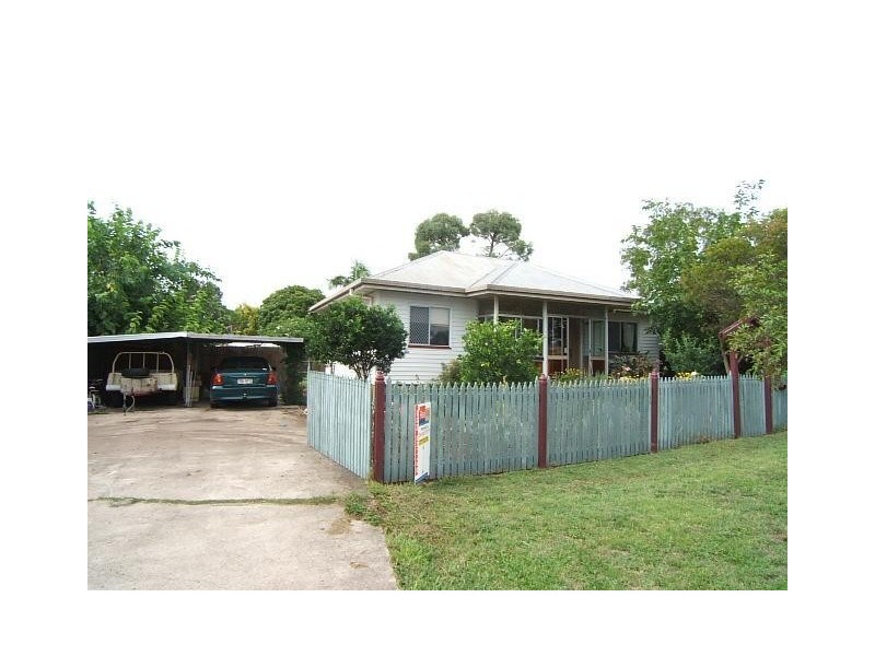 1 Gomer Street, Booval QLD 4304