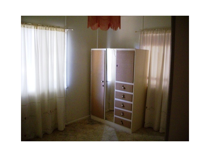 32 Vivian Street, Eastern Heights QLD 4305