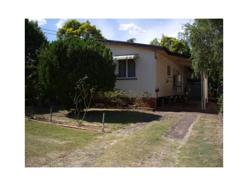 32 Vivian Street, Eastern Heights QLD 4305