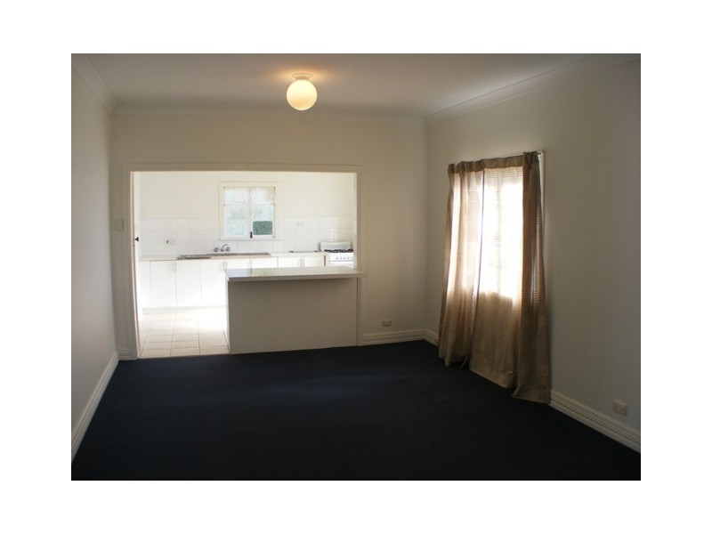 11 Green Street, Booval QLD 4304