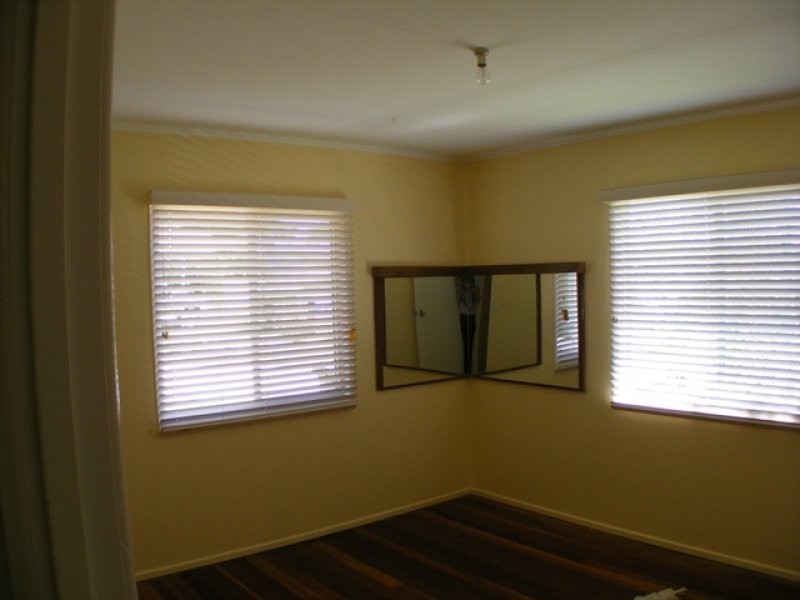 27 Balaclava Street, Churchill QLD 4305