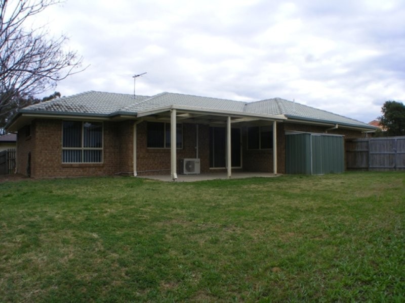 9 Kelso Close, Yamanto QLD 4305