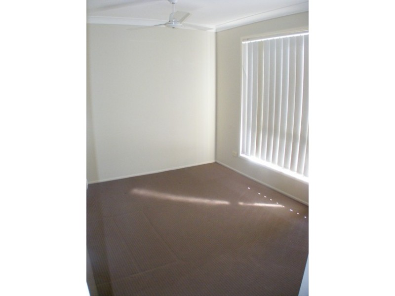 21 Dianthus Place, Flinders View QLD 4305