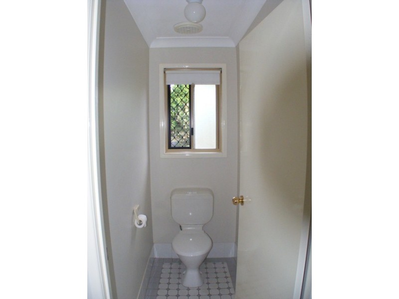 21 Dianthus Place, Flinders View QLD 4305