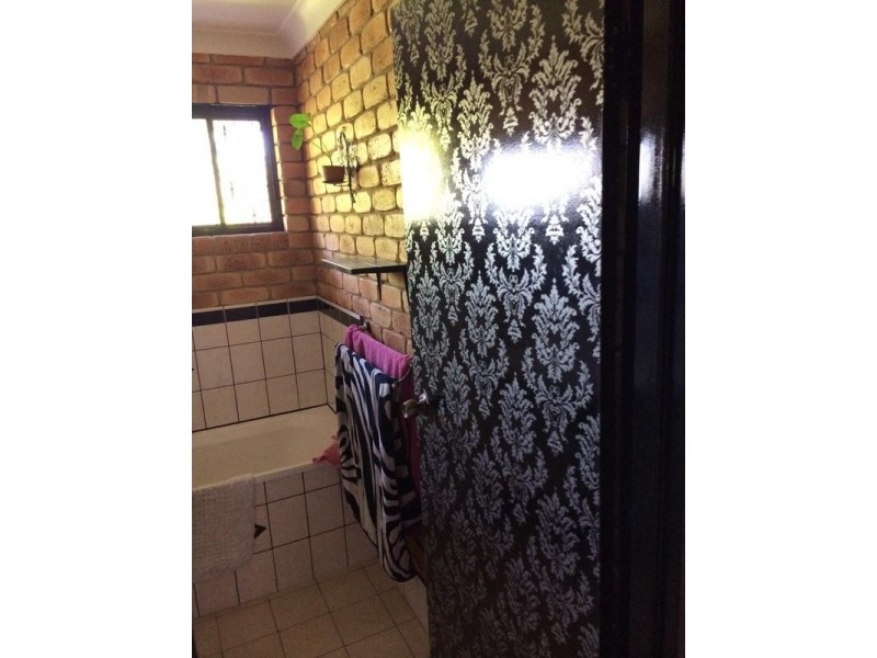 31 Greenway Street, Churchill QLD 4305