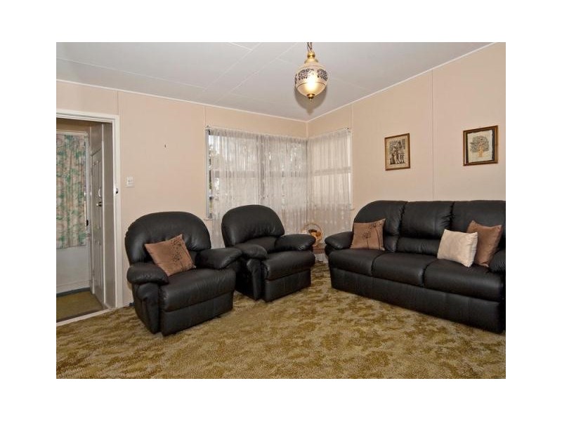 60 Samford Road, Leichhardt QLD 4305