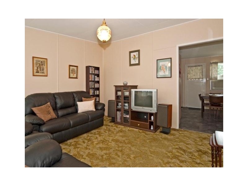 60 Samford Road, Leichhardt QLD 4305