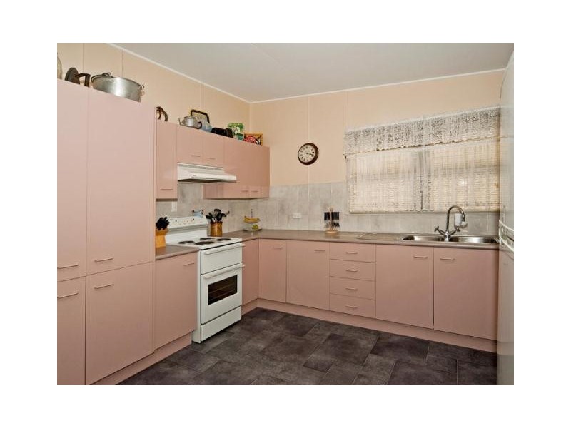 60 Samford Road, Leichhardt QLD 4305