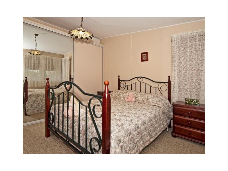 60 Samford Road, Leichhardt QLD 4305