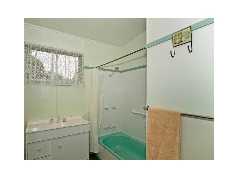 60 Samford Road, Leichhardt QLD 4305