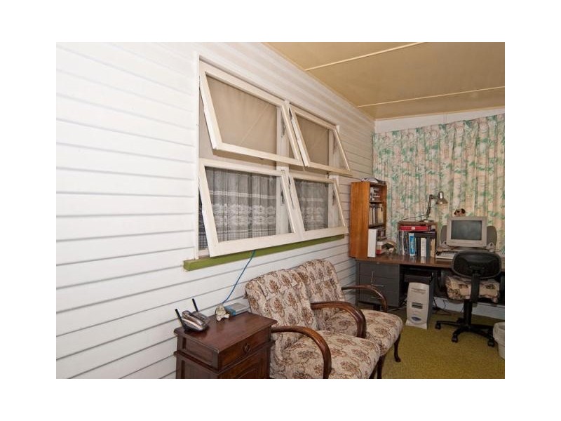 60 Samford Road, Leichhardt QLD 4305