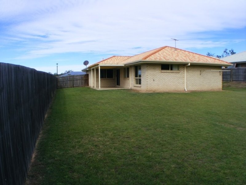 63 Lakeview Drive, Deebing Heights QLD 4306