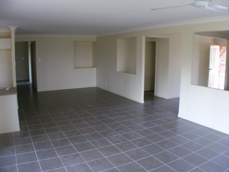 20 Waratah Court, Yamanto QLD 4305