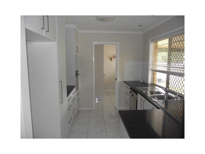 114 Equestrian Drive, Yamanto QLD 4305