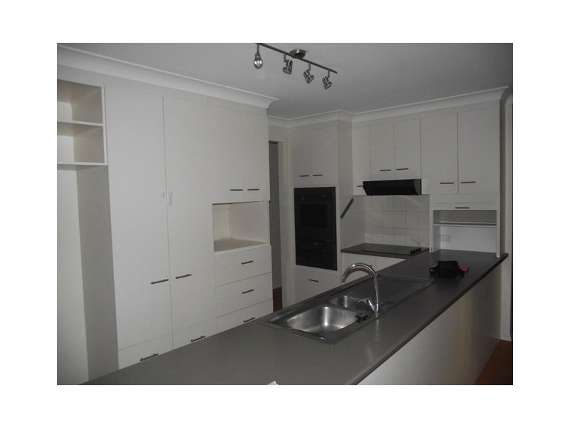 9 Sheppey Place, Yamanto QLD 4305