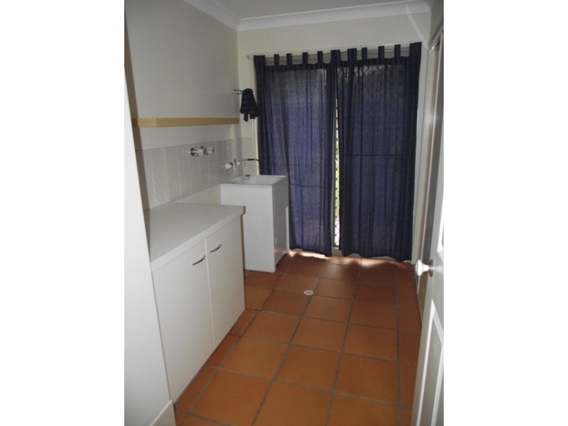 9 Sheppey Place, Yamanto QLD 4305