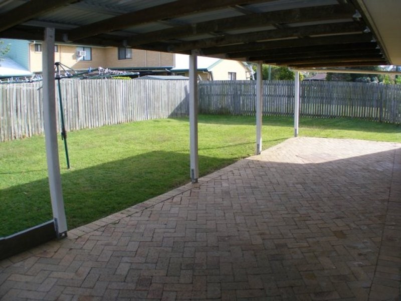 325 South Station Road, Raceview QLD 4305