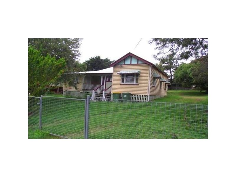 41 Queen Street, Blackstone QLD 4304