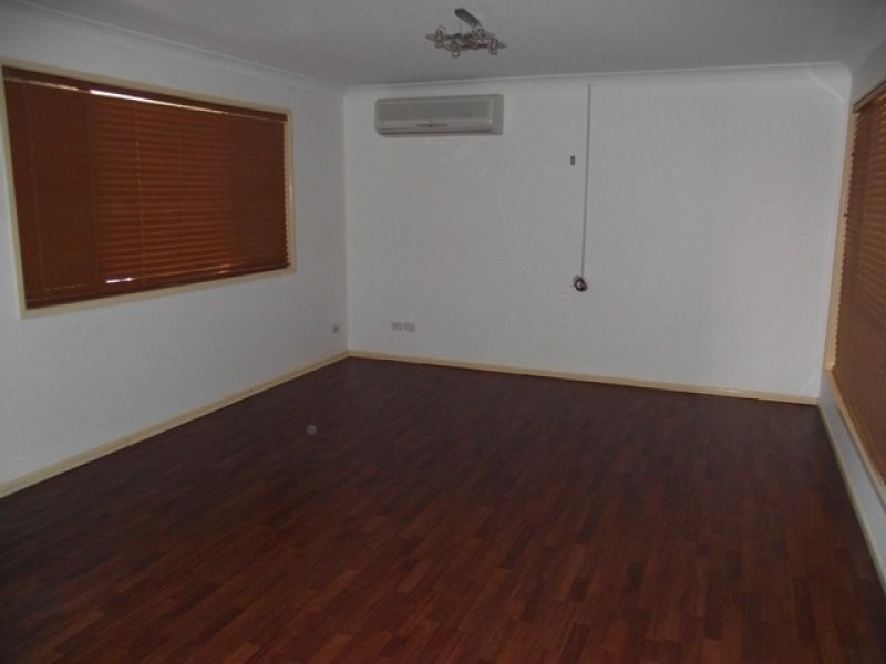 10 Arabian Close, Yamanto QLD 4305