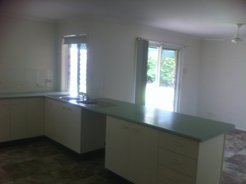 5 Resolution Parade, Flinders View QLD 4305