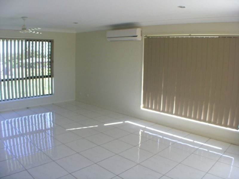 1/6 Aloe Street, Yamanto QLD 4305