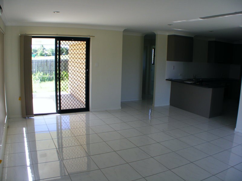 1/6 Aloe Street, Yamanto QLD 4305