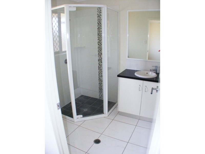 1/6 Aloe Street, Yamanto QLD 4305