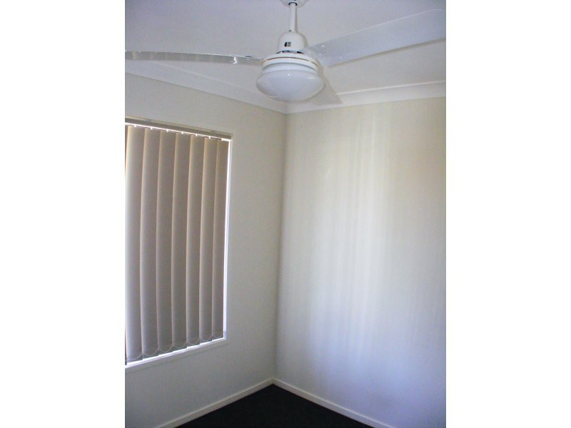 1/6 Aloe Street, Yamanto QLD 4305