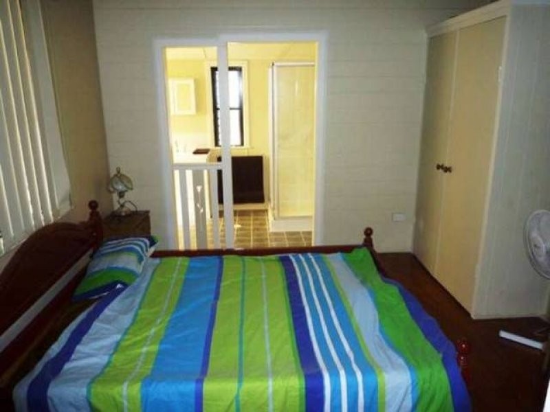 15 Elms Street, Bundamba QLD 4304